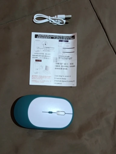 Rechargeable 2.4GHz Bluetooth Silent Gaming Mouse photo review