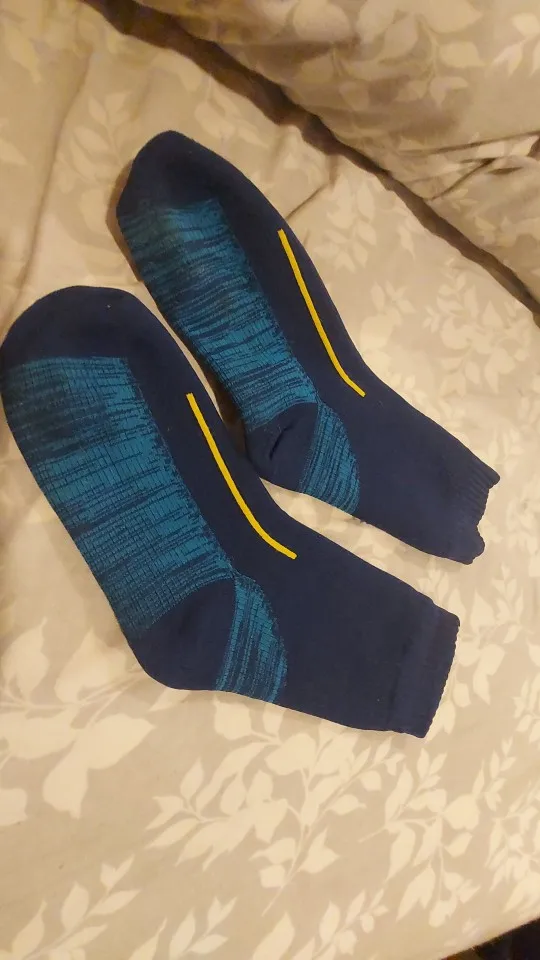 Wasserdichte Outdoor-Socken – Atmungsaktiv und Warm für Wandern, Camping, Skifahren & mehr photo review