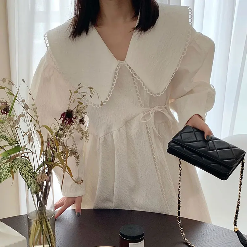 

Платье-мини женское белое кружевное с воротником «Питер Пэн» и высокой талией