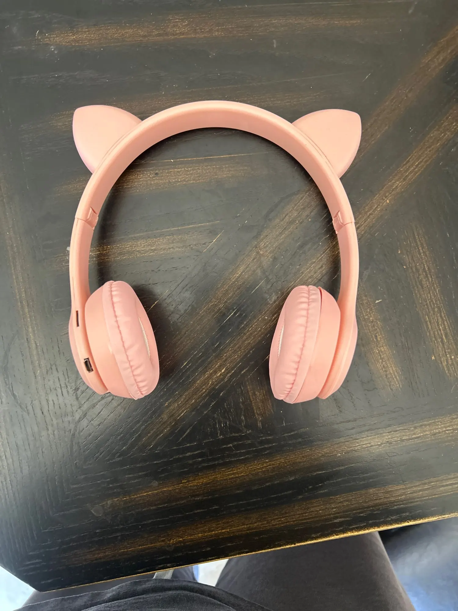 Wireless Headphones Cat Ear Gaming Headset Glow Light Bluetooth-Compatible Helmets Cute Over-Ear Headsets for Kids and Adult photo review