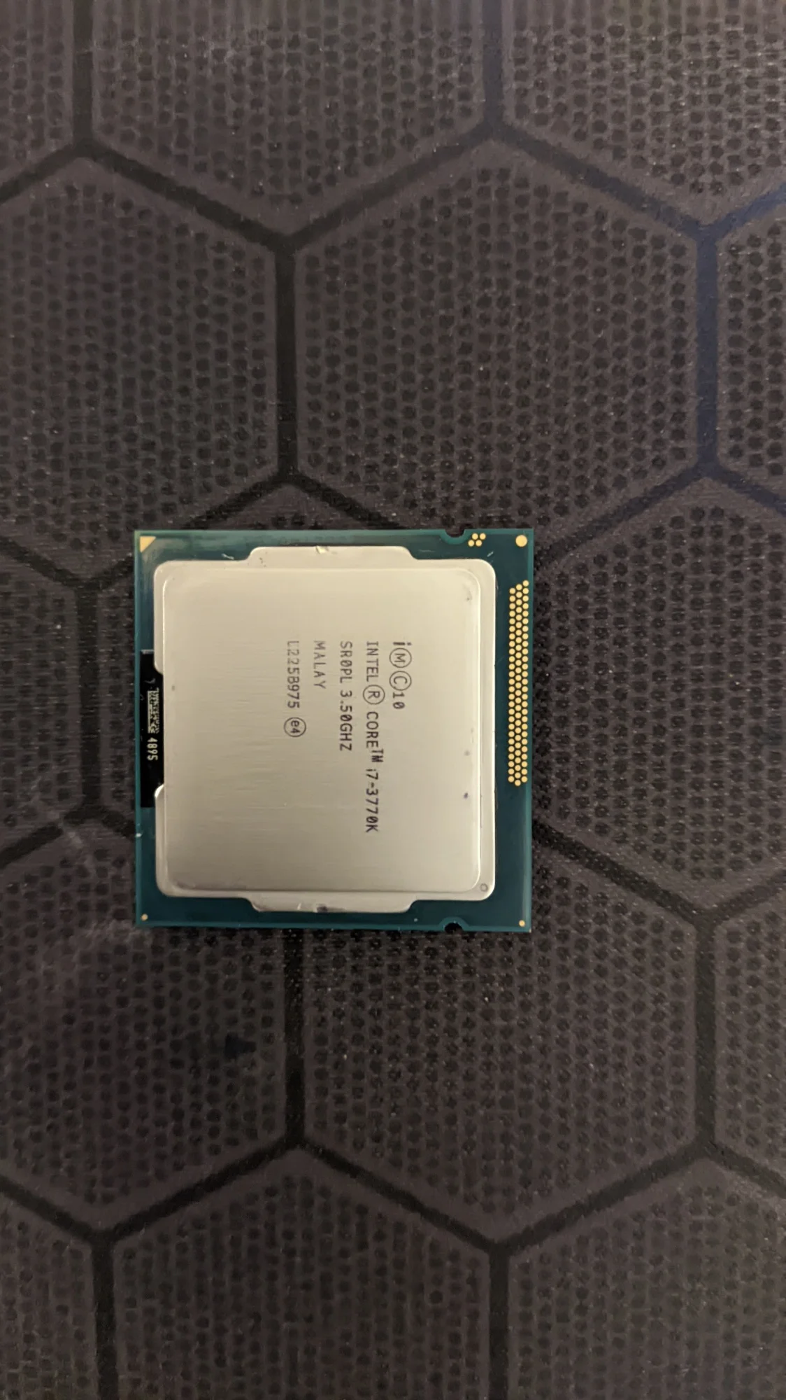 Intel Core i7-3770K i7 3770K 3.5 GHz Quad-Core CPU Processor 8M 77W LGA 1155 photo review