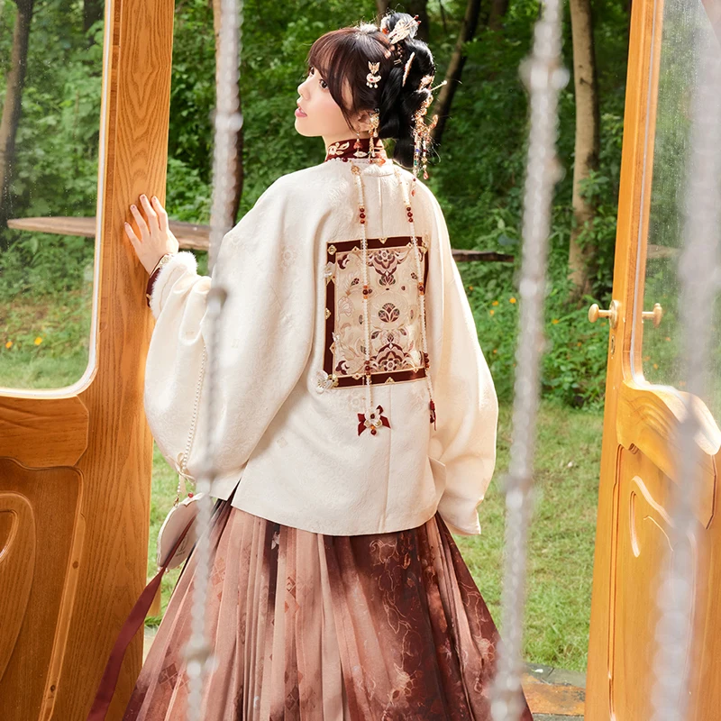 

Hanfu Dress Ming Dynasty Ancient Horse Face Skirt Chinese Traditional Festival Costume For Women Classical Dance Clothes DQL7571