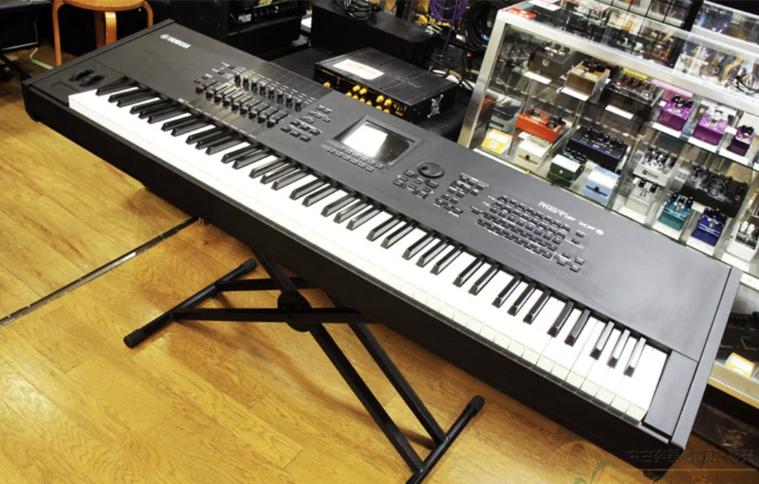 ORIGINAL Authentic Motif XF8 88 key piano keyboard synthesizer