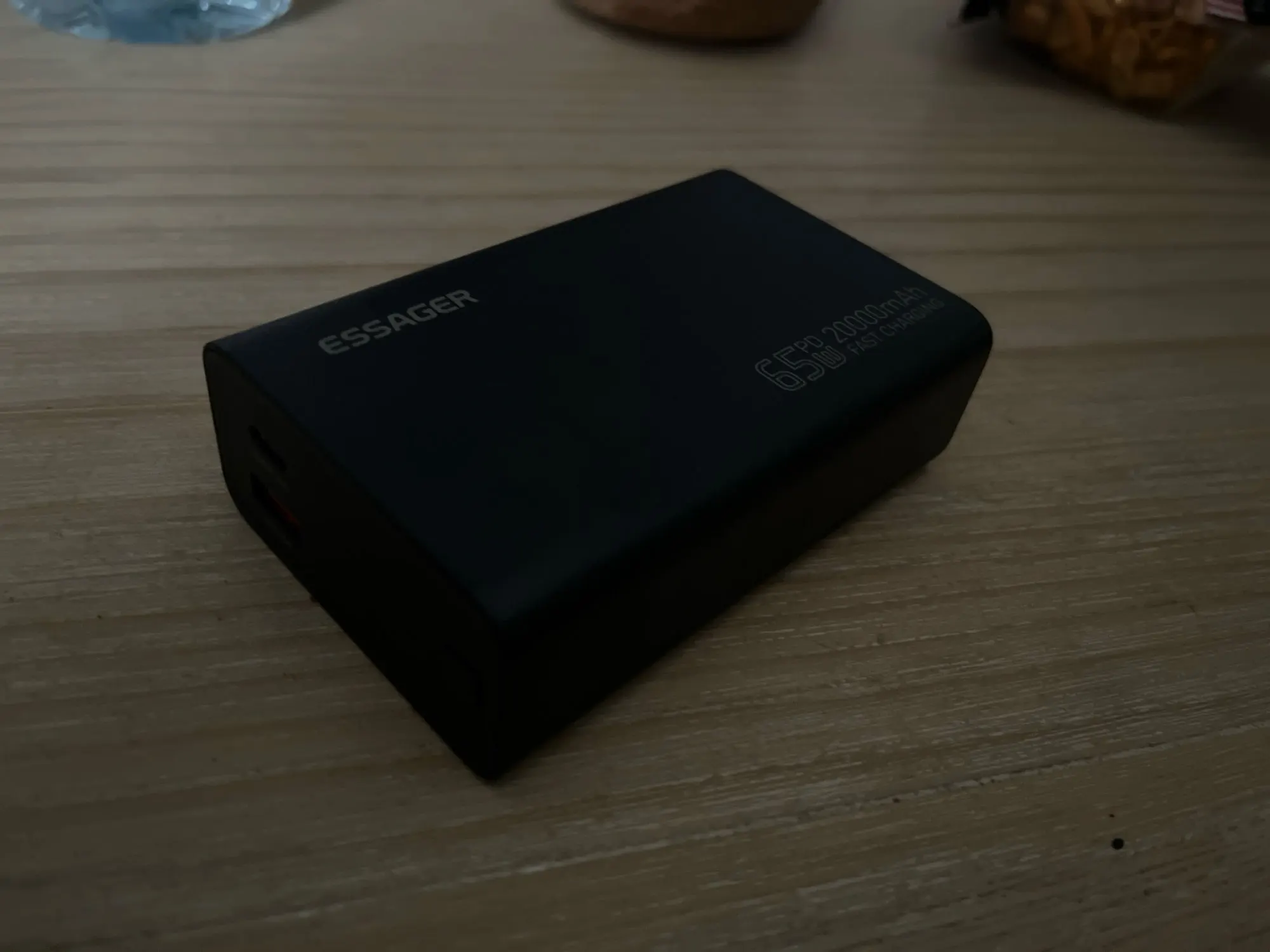 Essager Power Bank 20000mAh portátil PD 65W carga rápida teléfono móvil batería externa Powerbank para iPhone17 16 15 portátil Mac photo review