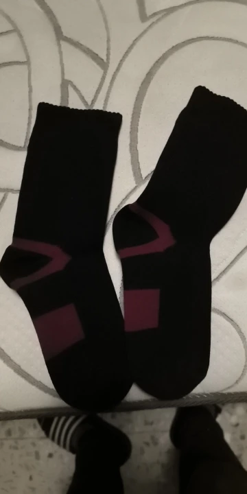 Wasserdichte Outdoor-Socken – Atmungsaktiv und Warm für Wandern, Camping, Skifahren & mehr photo review