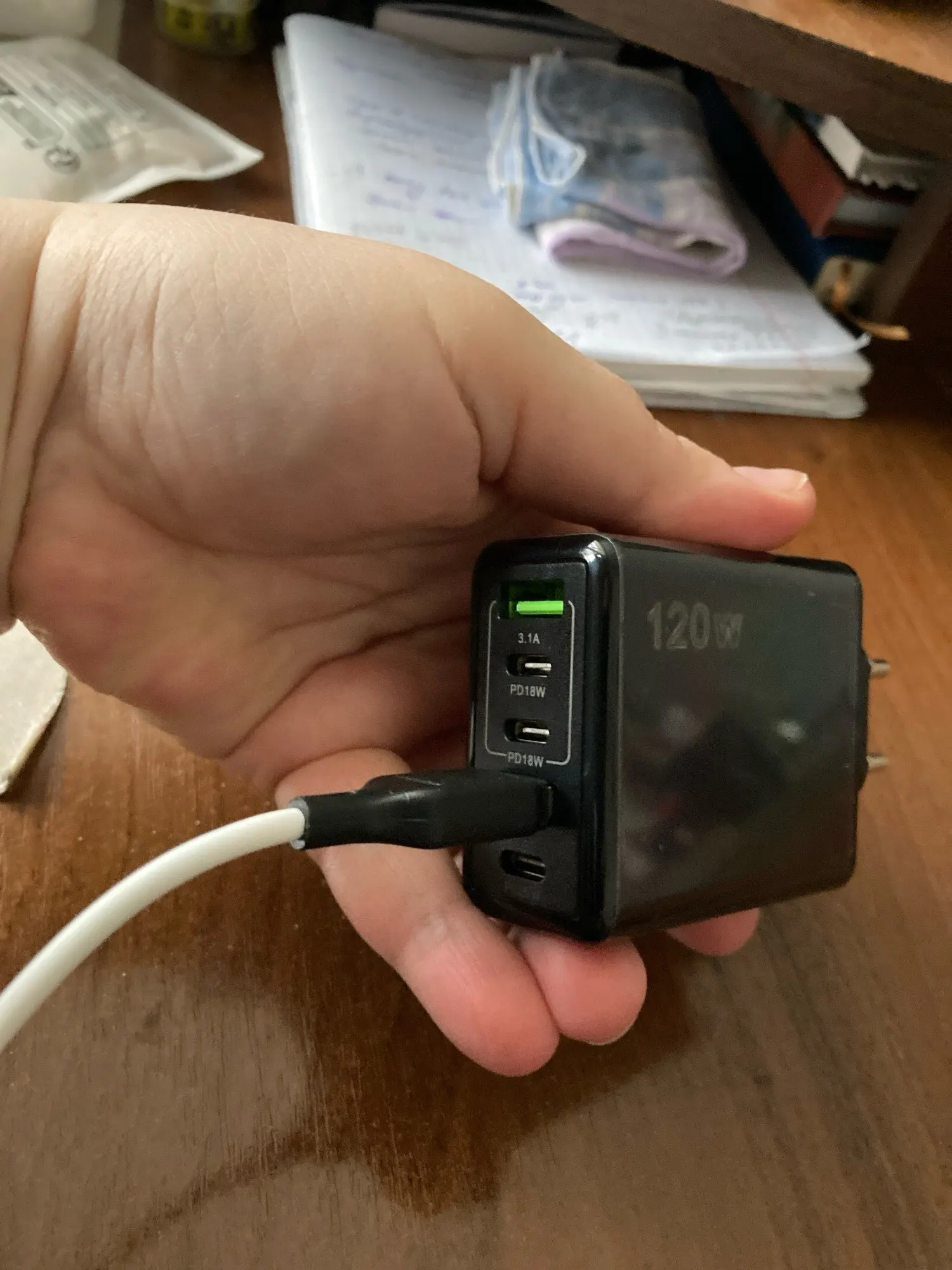 120W Multi Ports USB Charger Fast Charging Type C Mobile Phone Charger photo review