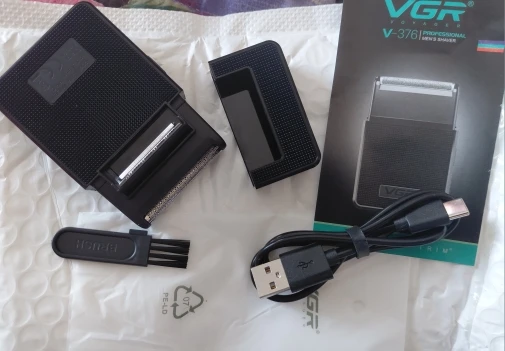 VGR Razor Rechargeable Shaver Professional Beard Trimmer Travel Hair Trimmers Reciprocating Shaving Machine for Men V-376 photo review