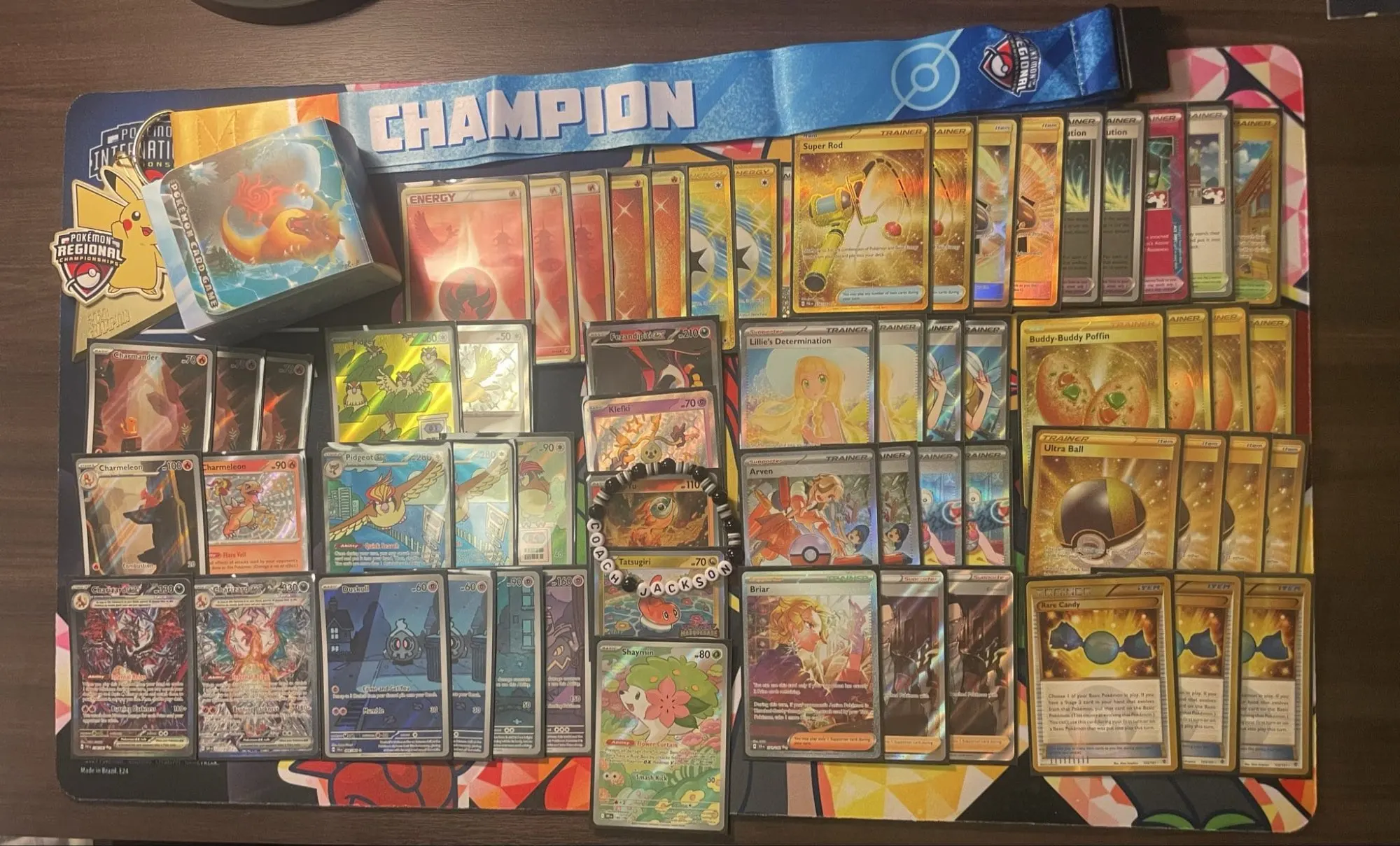 Caja de baraja de cartas con ventana de visualización, capacidad para 120 + tarjetas de una sola manga, cierre magnético, adecuada para tarjetas CCG, tarjetas de juego mágicas photo review