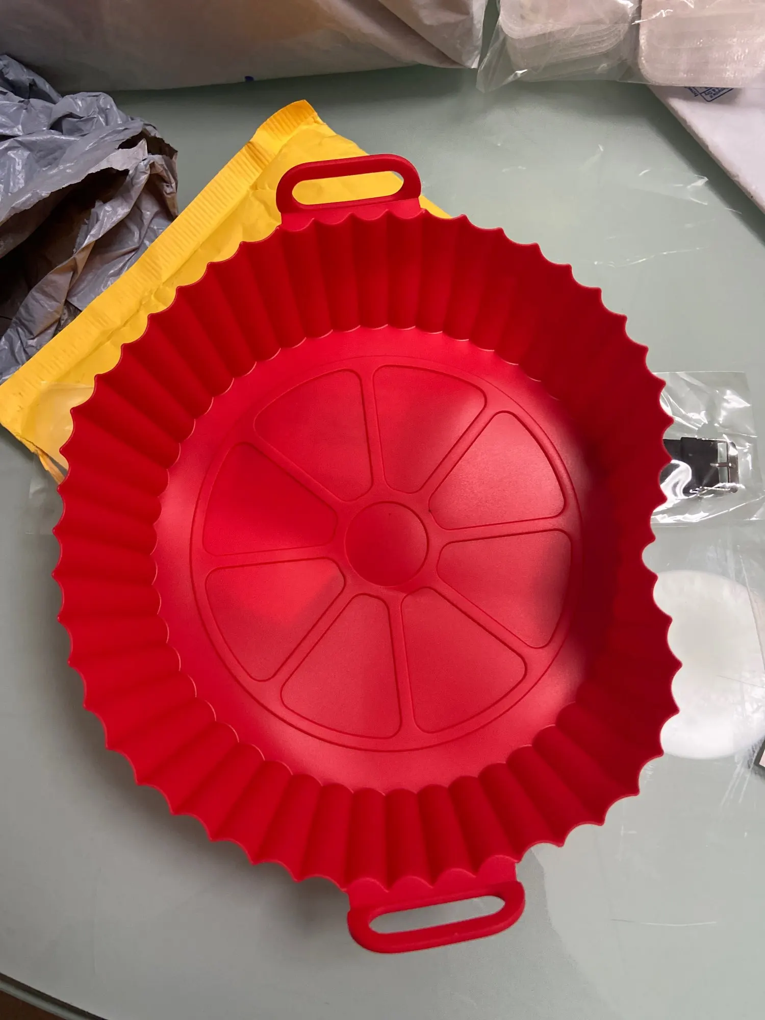 Mess Mat® Silicone Air Fryer Baking Tray Ceelic