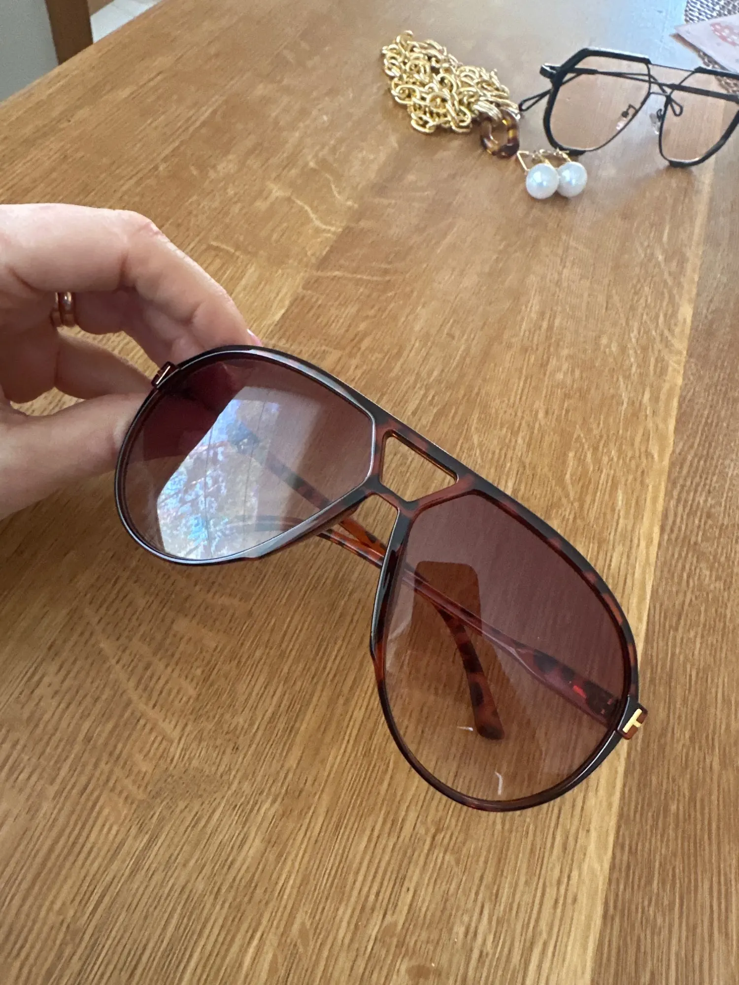 Retro Large Frame Sunglasses - Toad Mirror Fashion Eyewear photo review