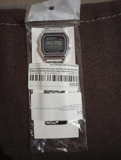 F91w relógio de luxo à prova dwaterproof água retro digital aço inoxidável esportes relógios militares das mulheres dos homens relógios de pulso eletrônicos photo review