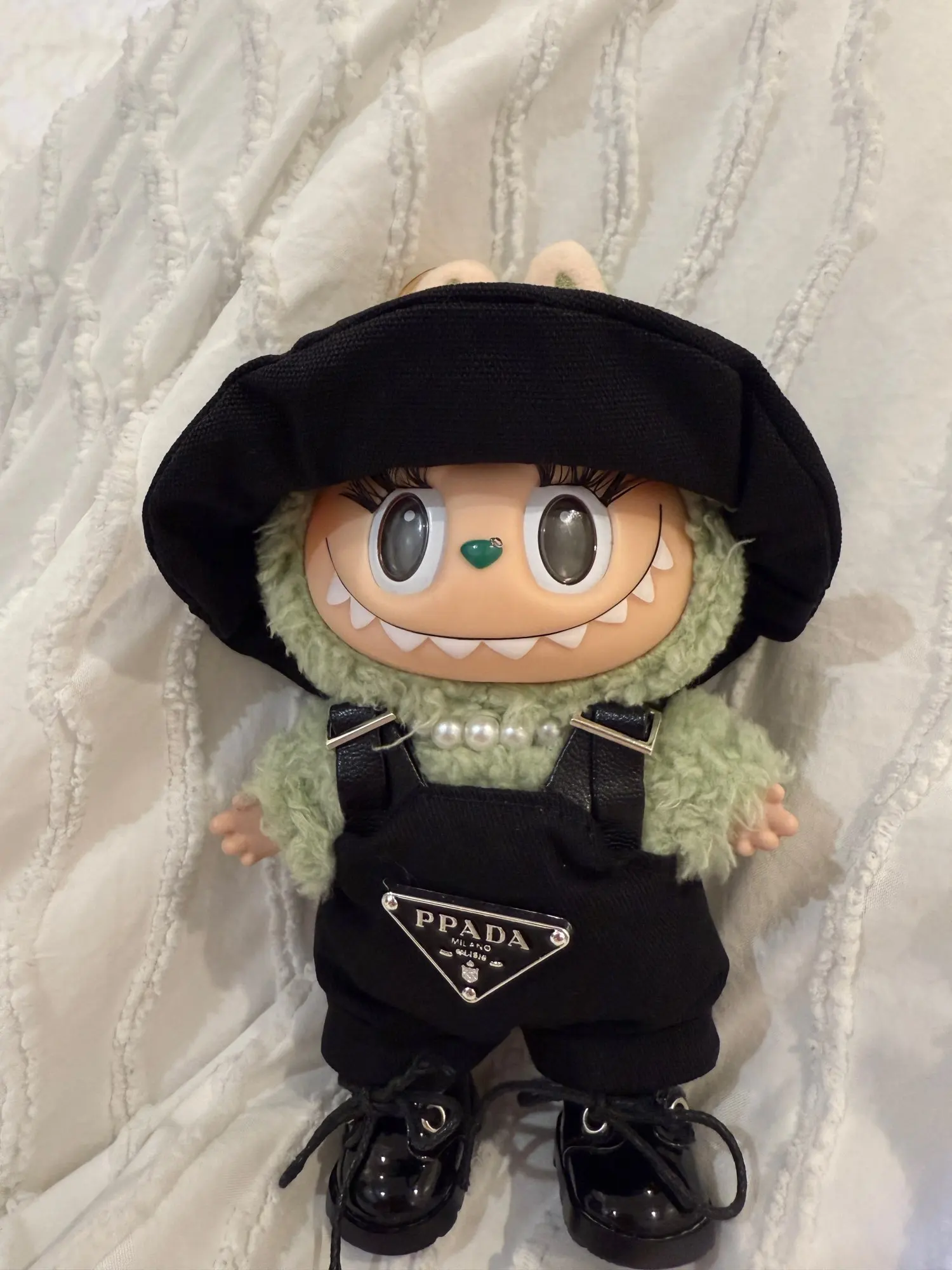 Ensemble Prada pour Labubu