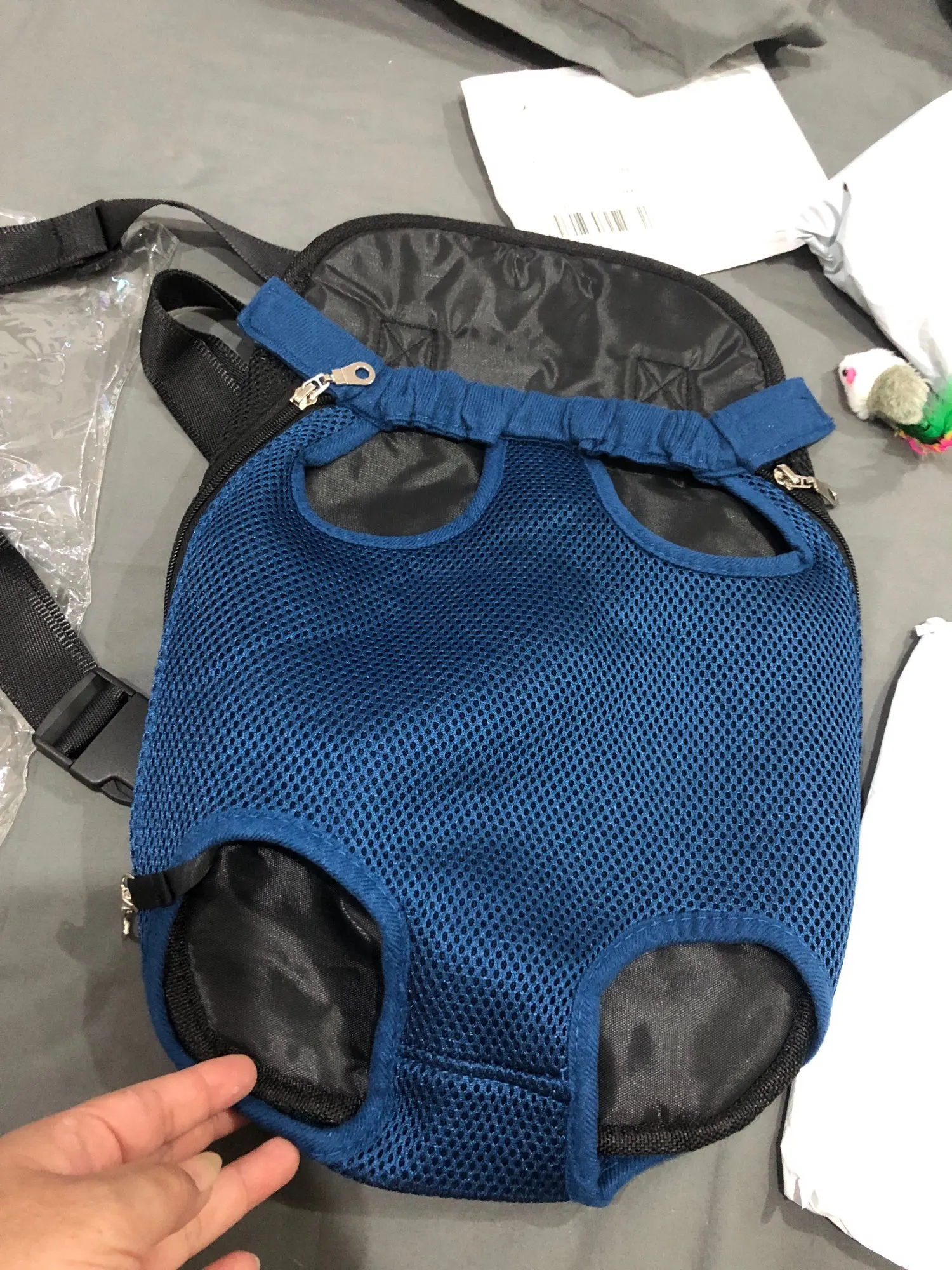 Camouflage Comfort: Breathable Pet Backpack for Small Dogs and Cats photo review