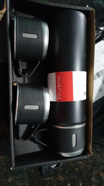 Kit Garrafa Térmica Conjunto Frasco A Vácuo 500ml Com 3 Xícaras photo review