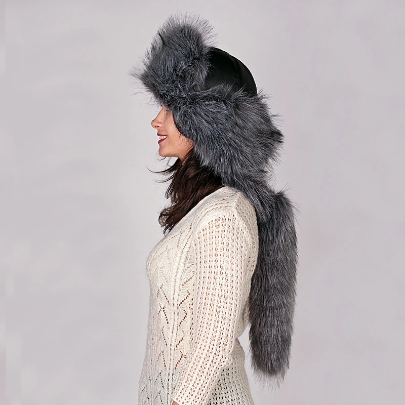 Women's Malakhai hat with a black fox tail made of artificial fur