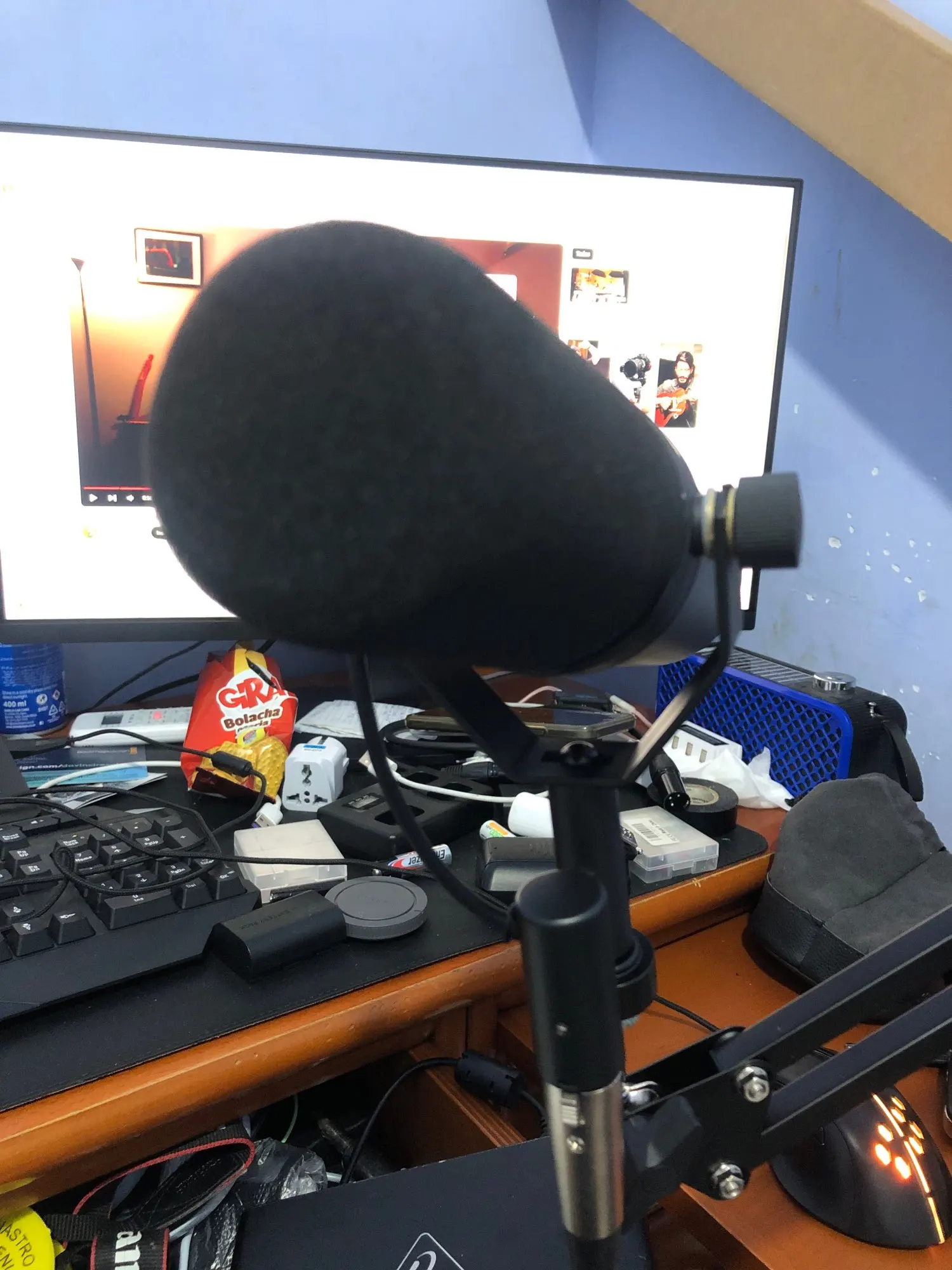 SM7B Cardioid Dynamic Microphone Sm7b 7B Studio Selectable Frequency Response Microphone photo review