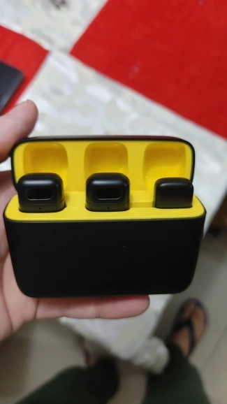 Wireless Microphone Lavalier with Charging Case Windproof Fleece Suitable with Noise canceling MIC photo review