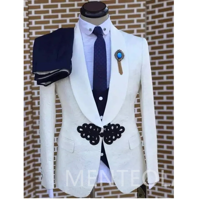 

3 Piece Formal Wedding Tuxedo For Groomsmen Shawl Lapel Custom Men Suits With Buttons Male Fashion Floral Jacket Pants Vest 2023