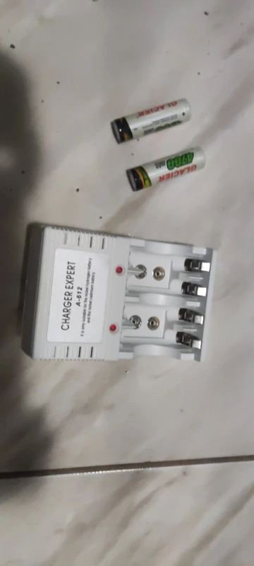 Kit Carregador De Pilhas E Pilhas Recarregáveis AA AAA - Neverdie Store photo review