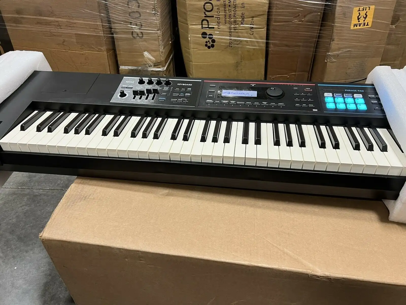 【引取限定】Roland ローランド/JUNO-DS88（付属品完備&イスつき） 引取限定】Roland ローランド/JUNO-DS88（付属品完備&イスつき）