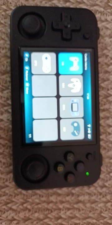 ANBERNIC RG35XX H photo review