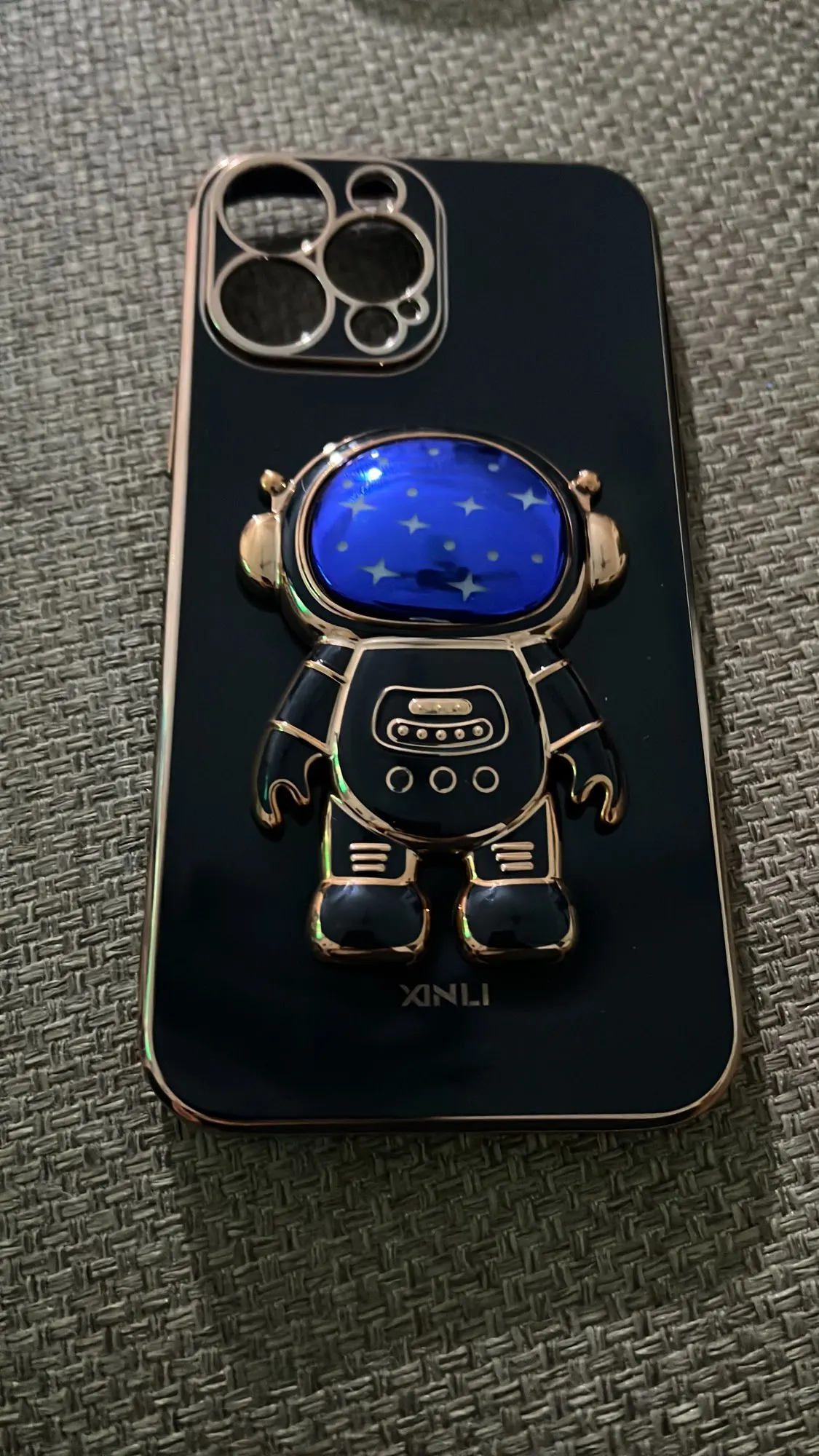 Luxury Star Astronaut Holder Phone Case For iPhone 11 12 13 14 Pro Max XR XS Plating Soft Bumper On SE2 SE3 7 8 Plus Stand Cover photo review