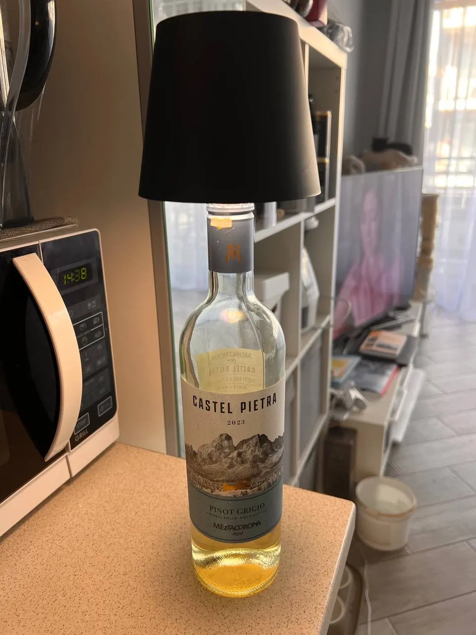 Wireless Touch Control Bottle Table Lamp with 3 Colors and Dimming for Bar and Desk photo review