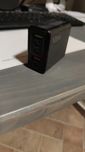 120W Multi Ports USB Charger Fast Charging Type C Mobile Phone Charger photo review