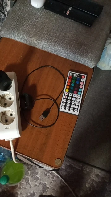 Bluetooth 5V USB RGB LED Strip Light APP Controller photo review