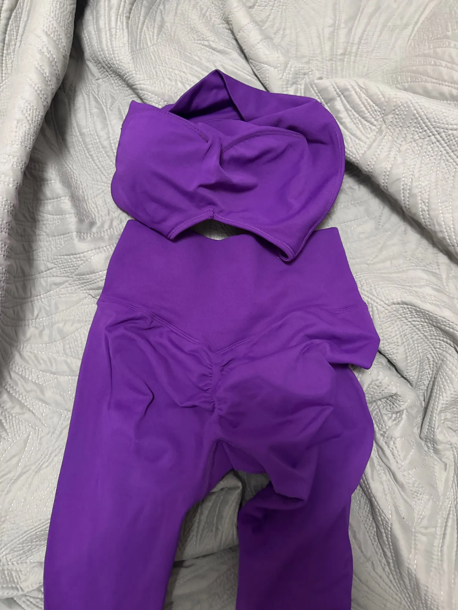 Peach High-Waisted Hip-Lifting Women's Exercise Suit Shockproof Yoga Fitness Clothes for Running And Styling photo review