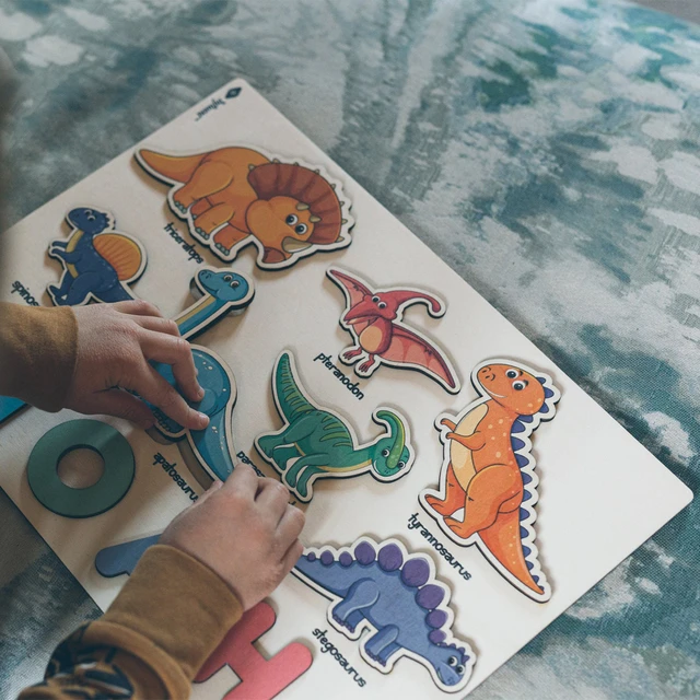 Quebra-cabeça dinossauro colorido personalizado