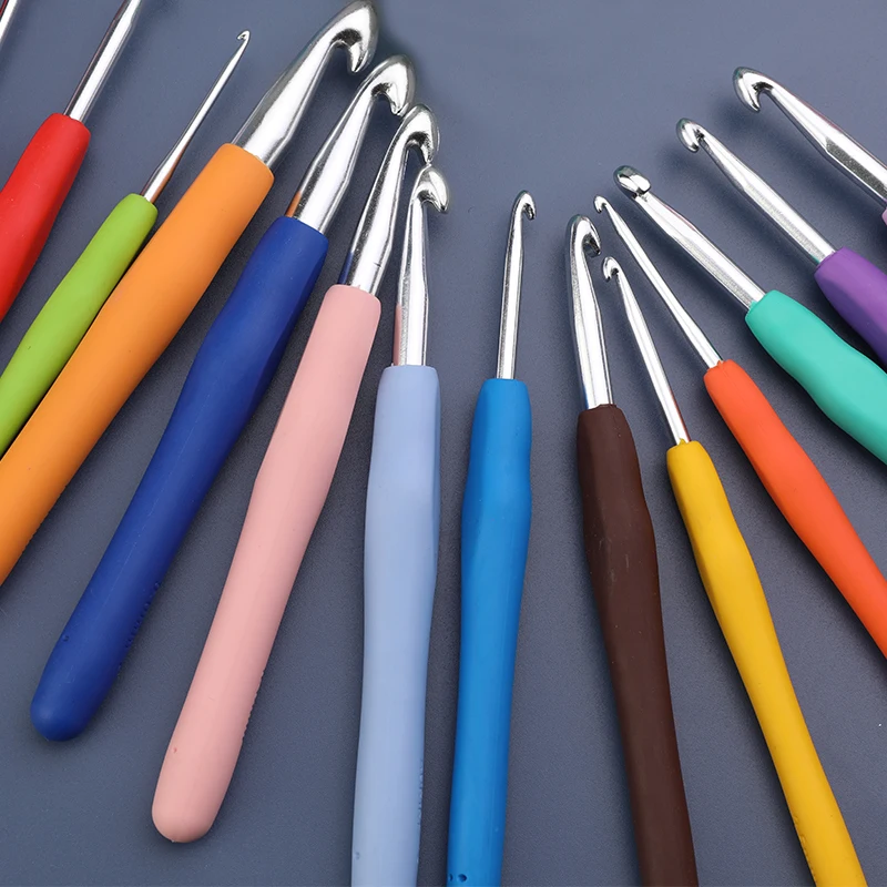 TLKKUE Crochet Hooks Set Colorful Soft Handle Knitting Hook Needles For  Sweater Hand-Knit DIY Sewing Accessories Knit Tools