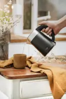 Bouilloire électrique noire 0,6 L, 800 W, sans fil, acier avec double paroi, design moderne, cuisson sûre 7