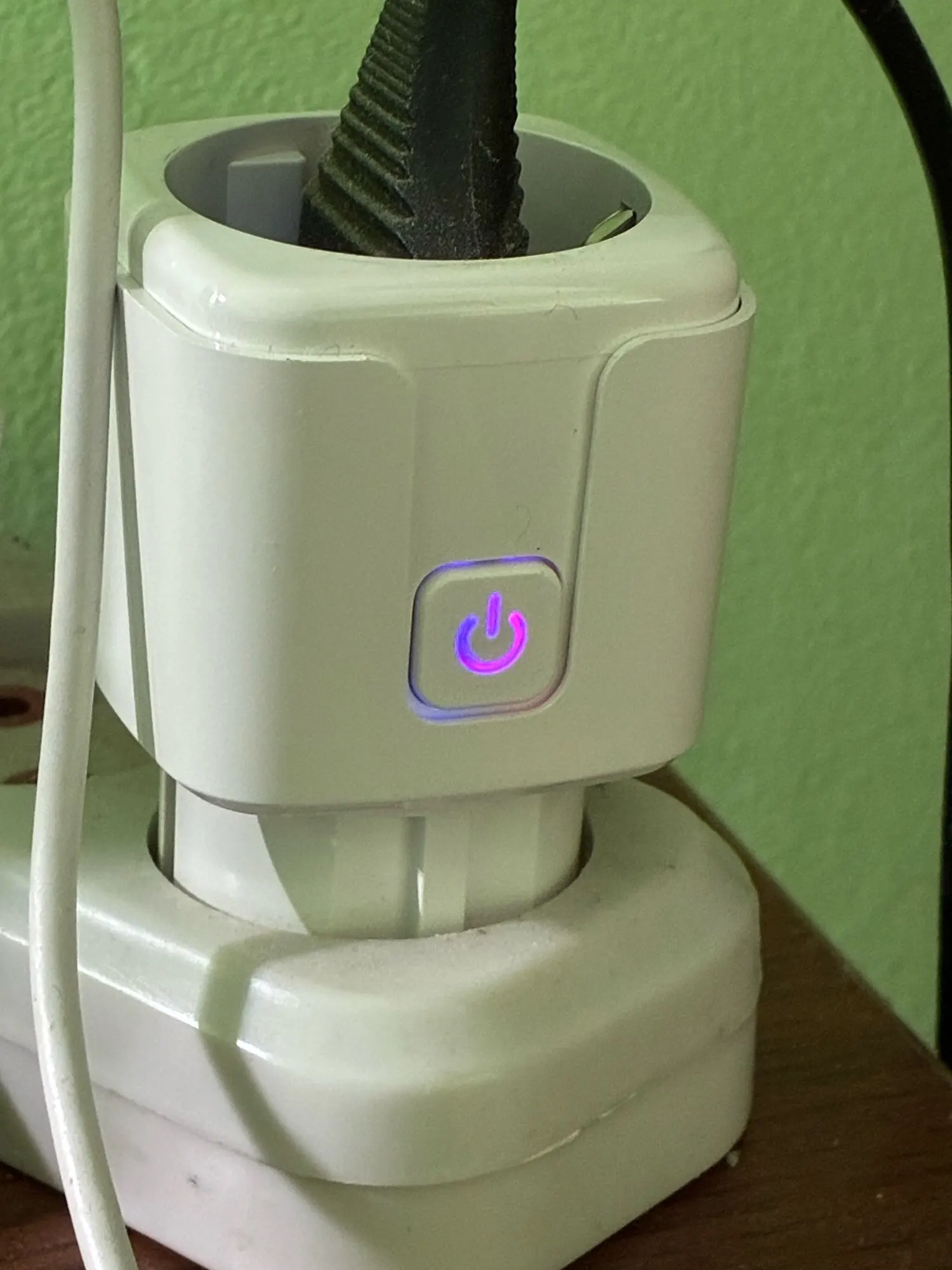 Tuya WiFi Smart Plug 16A/20A EU Smart Socket With Power Monitor Timing Smart Life Support Alexa Google Home Yandex SmartThings photo review