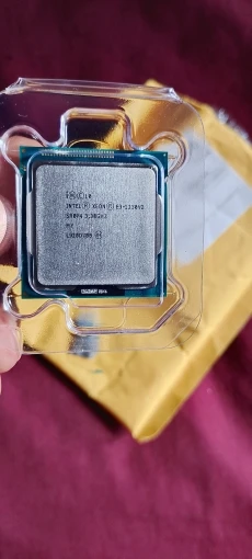 Intel Xeon E3 1230 V2 3.3GHz Quad-Core LGA 1155 CPU photo review