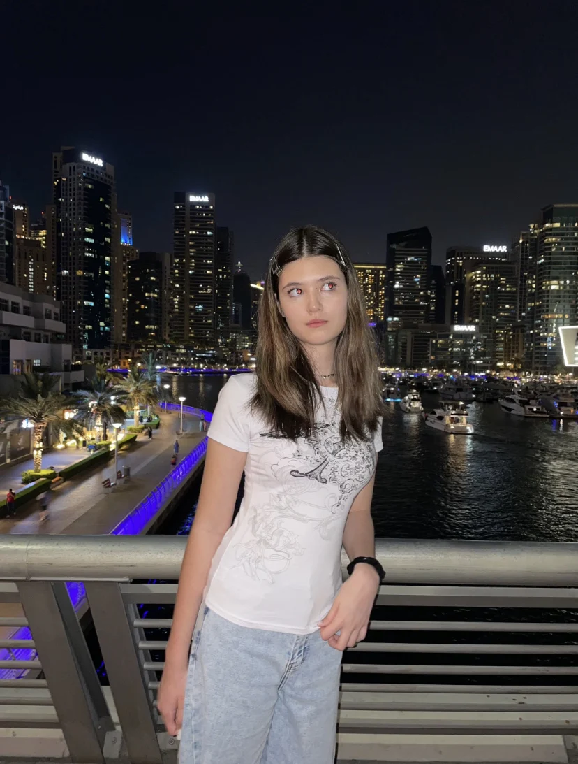 Y2K Retro White Graphic Crop Top