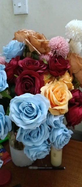 9Head Artificial Pink Rose Bouquet Flower Wedding Bridal Photography Props Home Garden Decoration Simulation Silk Rose Bouquet photo review