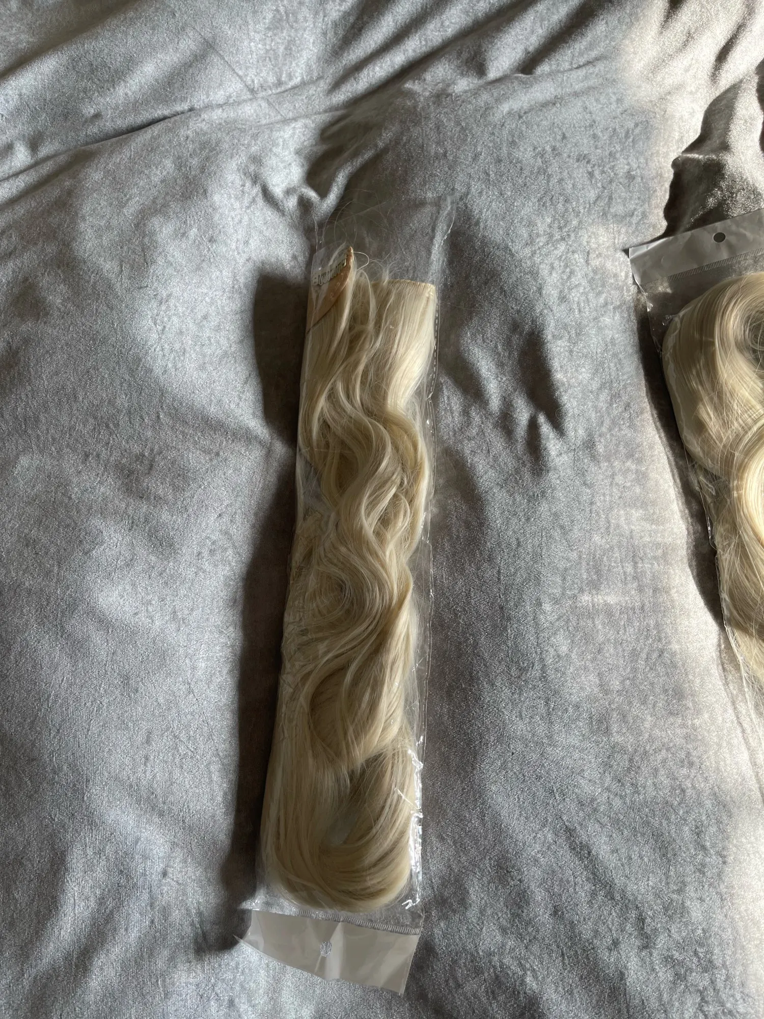 Nicesy Long Wavy Clip In Hair Extensions photo review