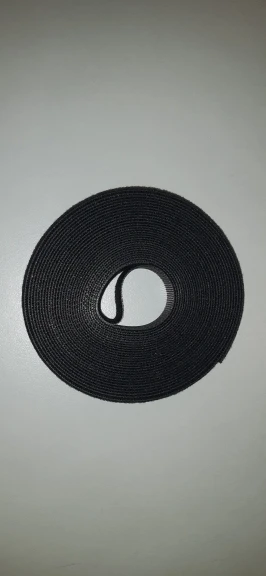 Self-gripping cable ties roll