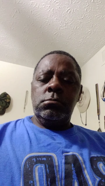 Chic Women's 2-Piece Pajamas Set for Summer Comfort photo review