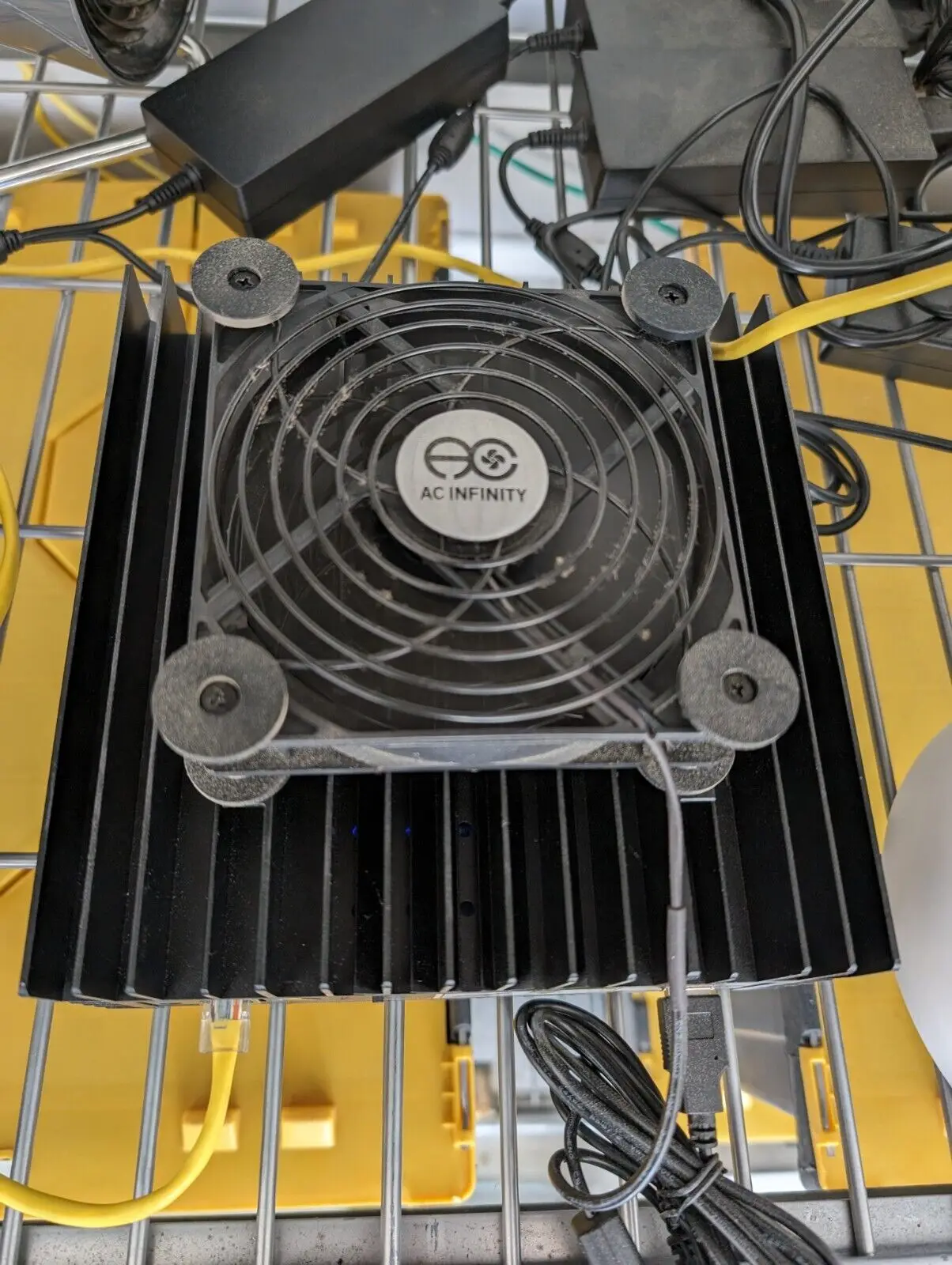 

Купите 3 и получите 2 бесплатных ICERIVER KASPA MINER KS0 PRO 200GH 100 Вт + AC Infinity Fan & Бесплатная доставка