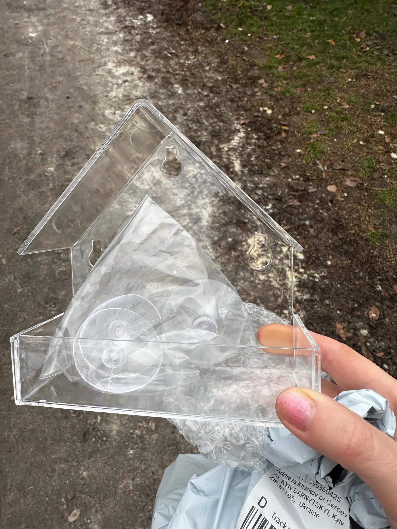 The Transparent Window Bird House