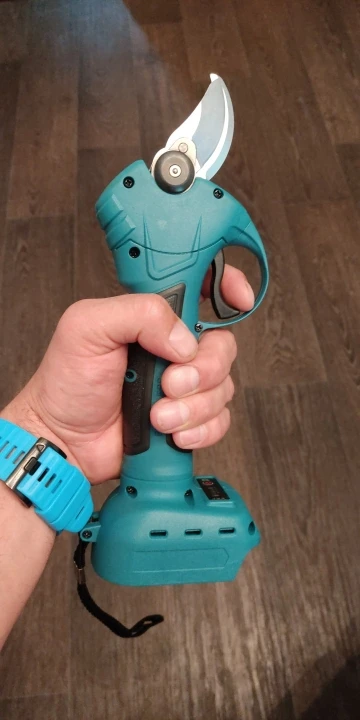 Attachment image review on Androf Brushles