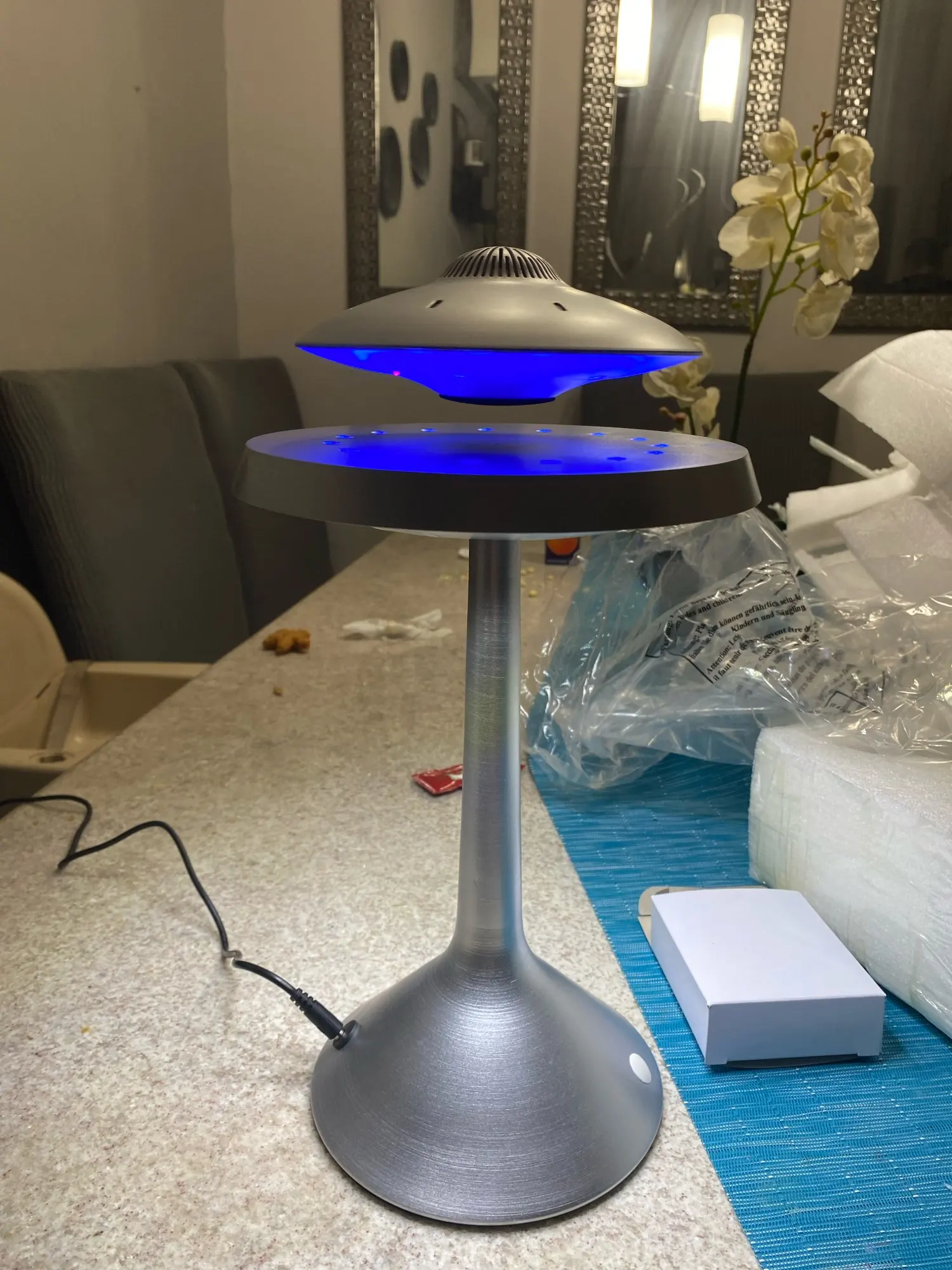 Magnetic UFO Lamp photo review
