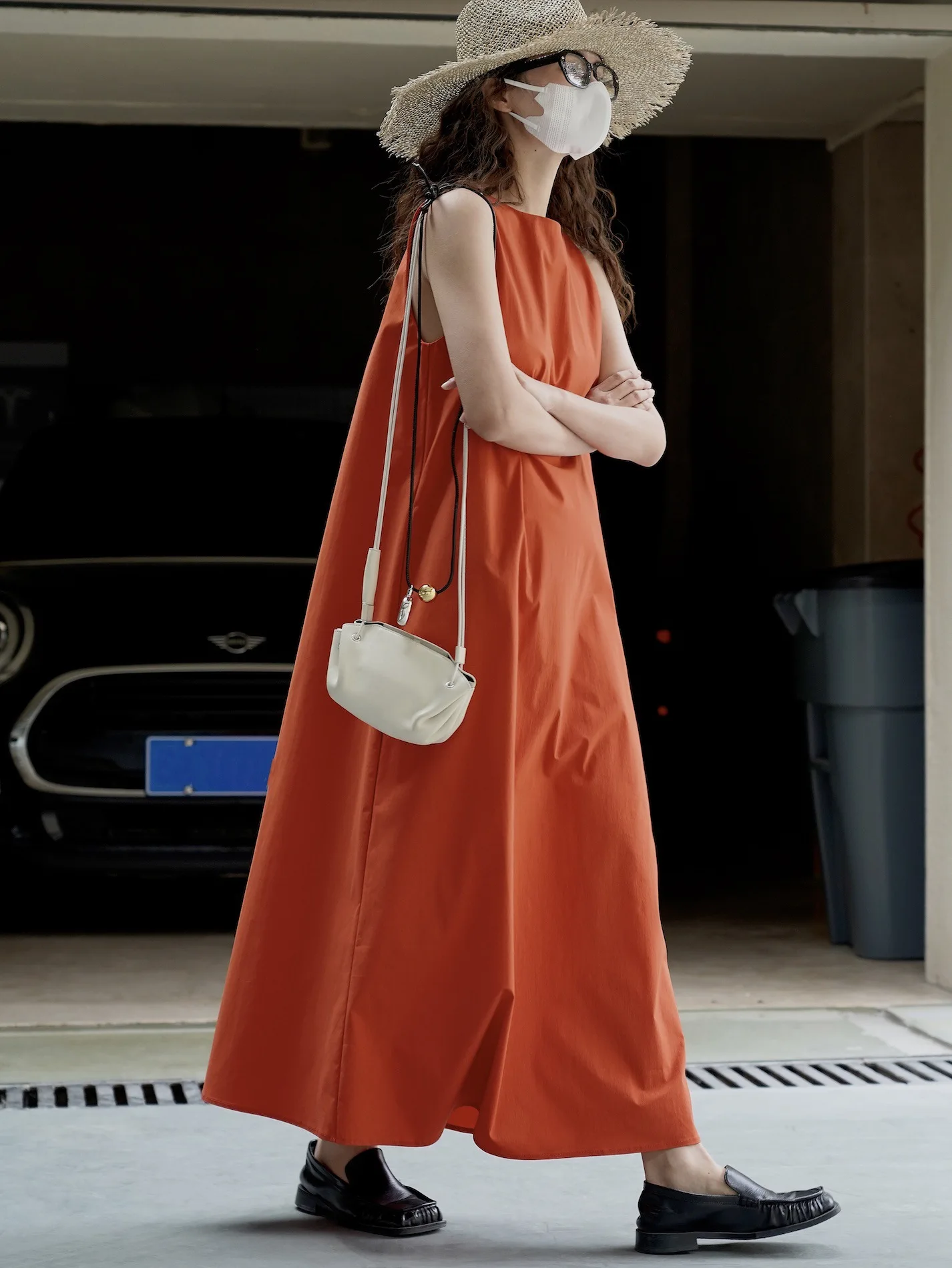

New woman long fashion dress without sleeves