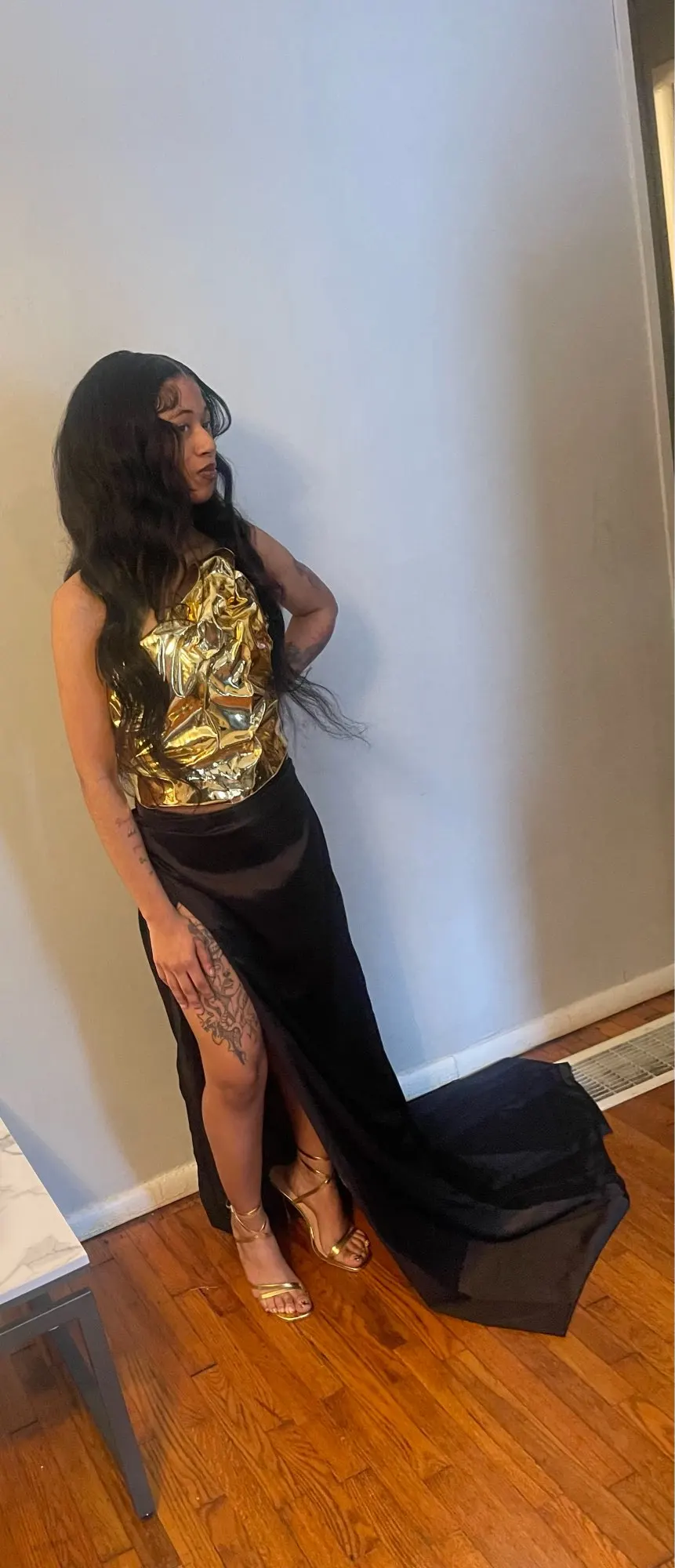 VC Sexy Backless Long Skirt 2 Pieces Set Women Strapless Golden Ruched Lace Up Top with Black High Slit Maxi Skirt Party Suits