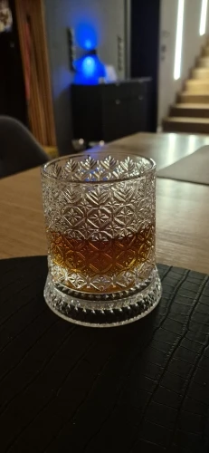 Rotating Whisky Glasses with Glass Base 360 Rotate Degrees Crystal Rum Glass for Cocktail Party Drinking photo review