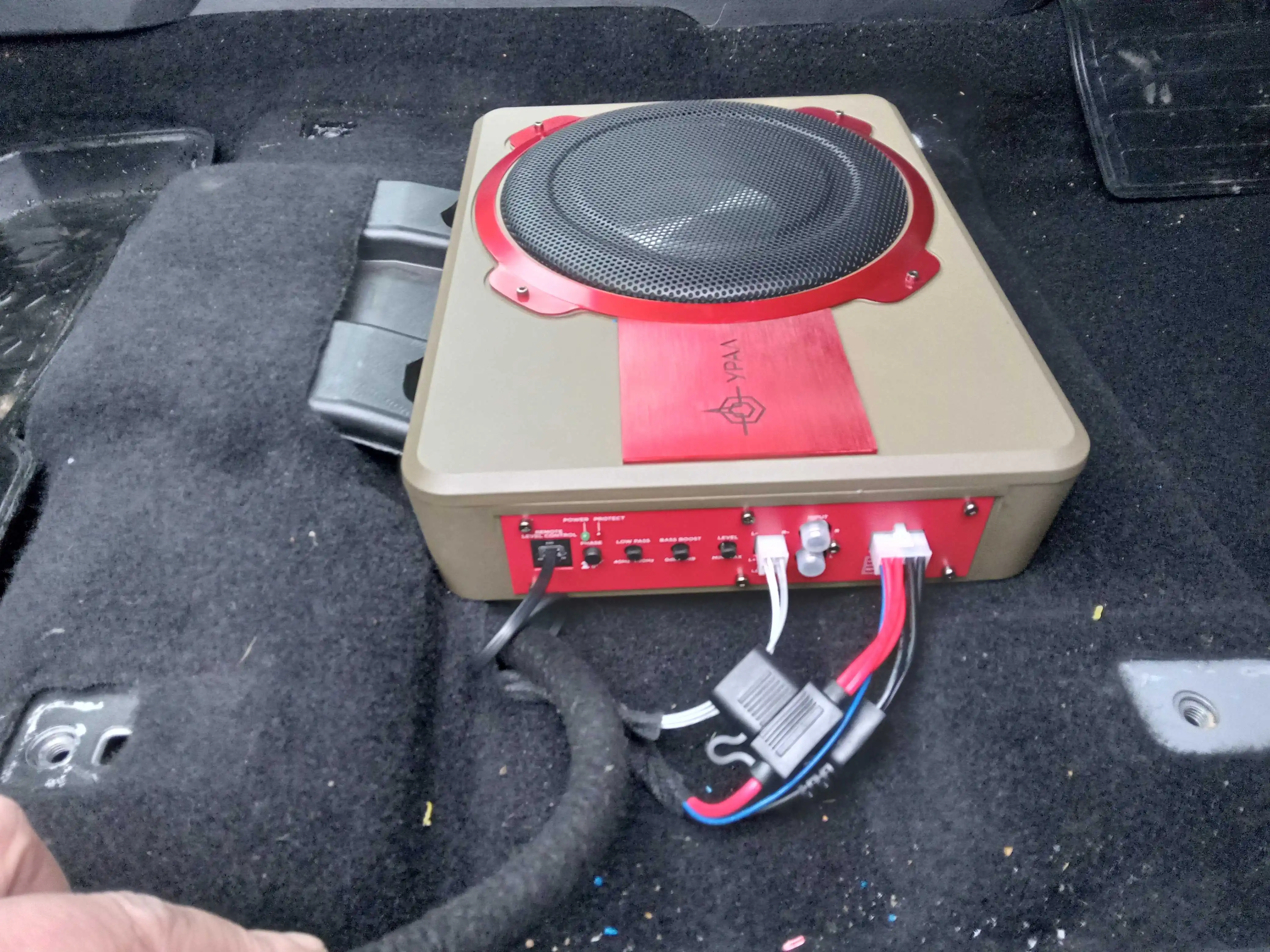 Блины на саб 100к. Перевернутый сабвуфер. Сабвуфер в мазду 3 бк седан. Гольф 3 буфер. B&w lcr 600 s3 woofers.