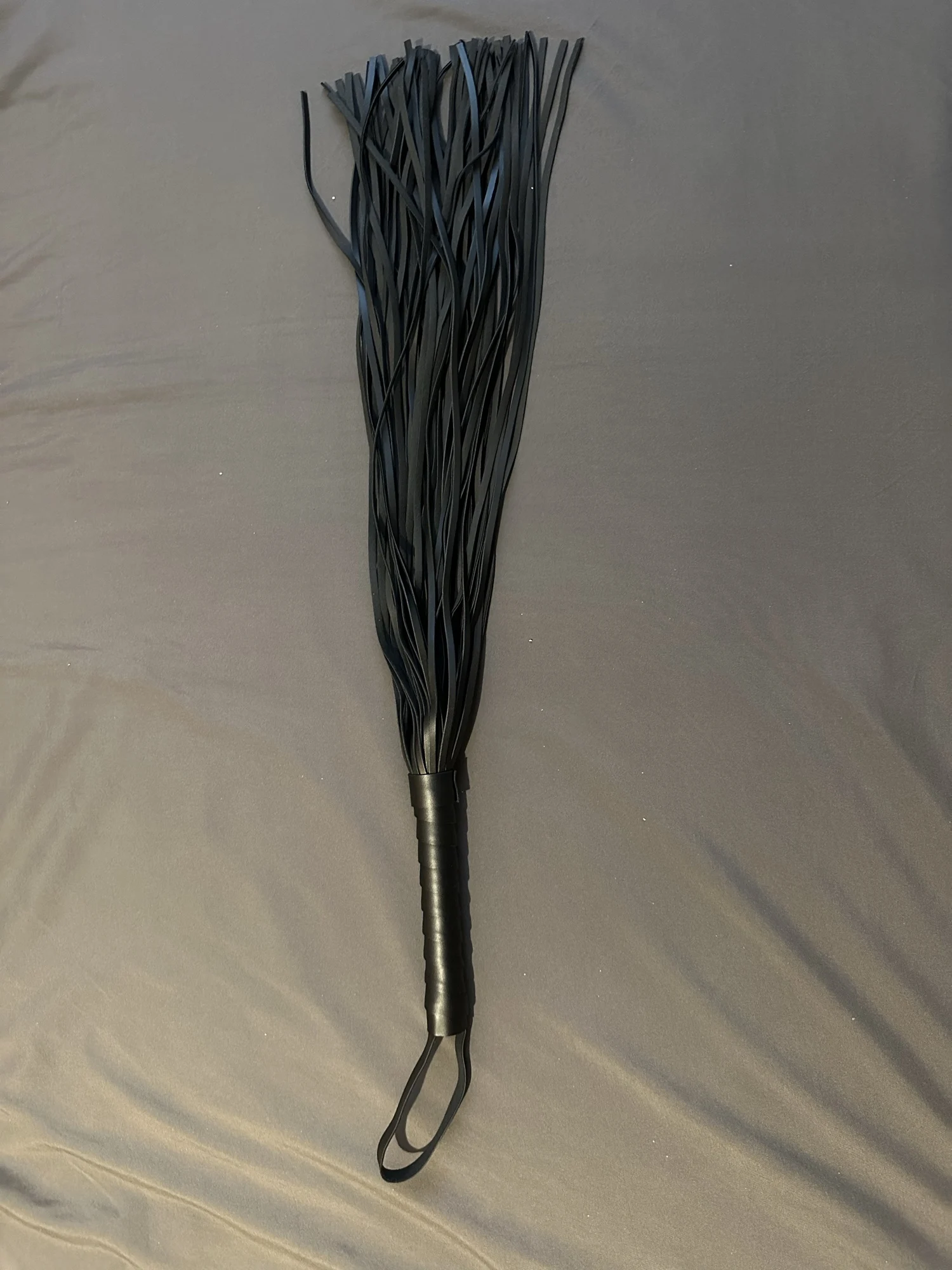 OrgasmPlaza Luxury Leather Flogger