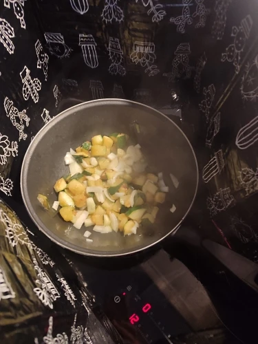 Trípode/palo Selfie inalámbrico con Bluetooth, trípode extensible remoto con luz LED para Selfie desmontable para teléfono inteligente Ios y Android photo review